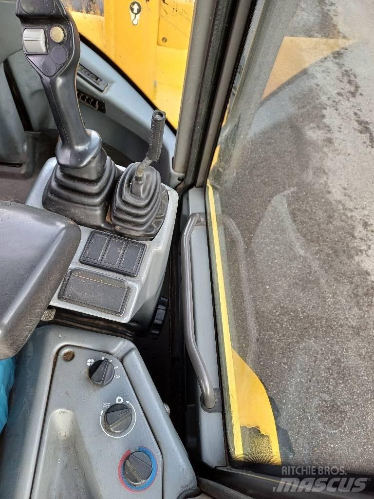 Volvo L 30 B Kolesni nakladalci