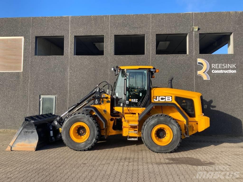 JCB 437 HT Kolesni nakladalci