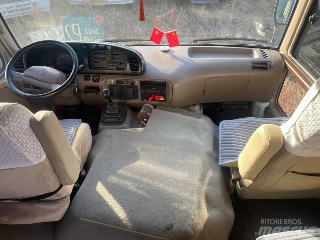 Toyota Coaster Medkrajevni avtobusi