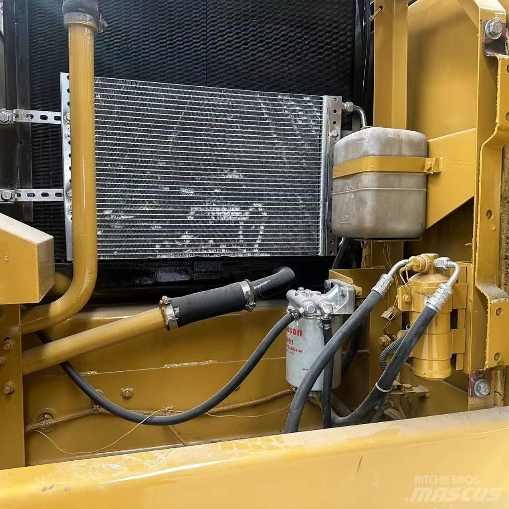 CAT 320B Bagri goseničarji