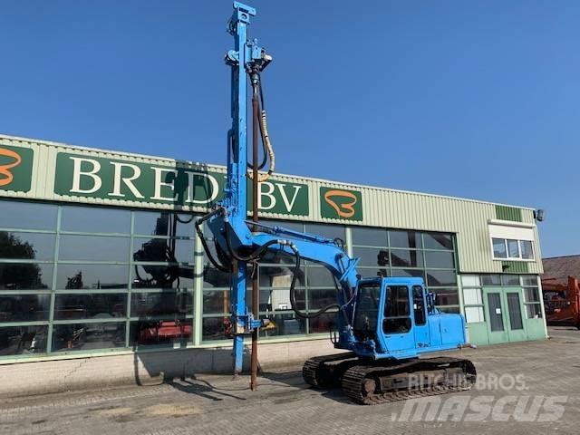 Hitachi EX 100 Bagri goseničarji