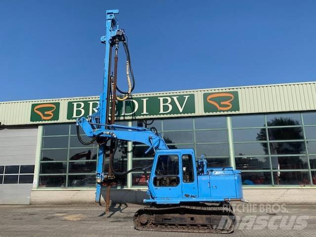 Hitachi EX 100 Bagri goseničarji