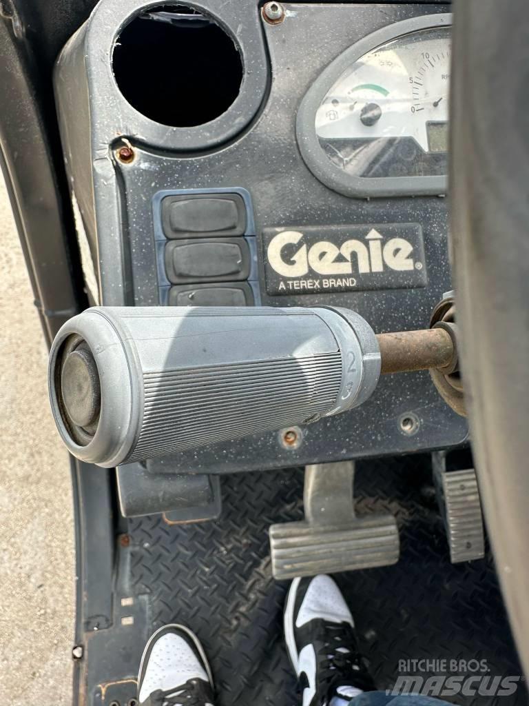 Genie 1056 Teleskopski viličarji