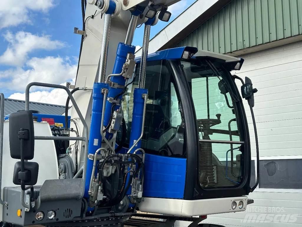 Liebherr A914 Bagri na kolesih