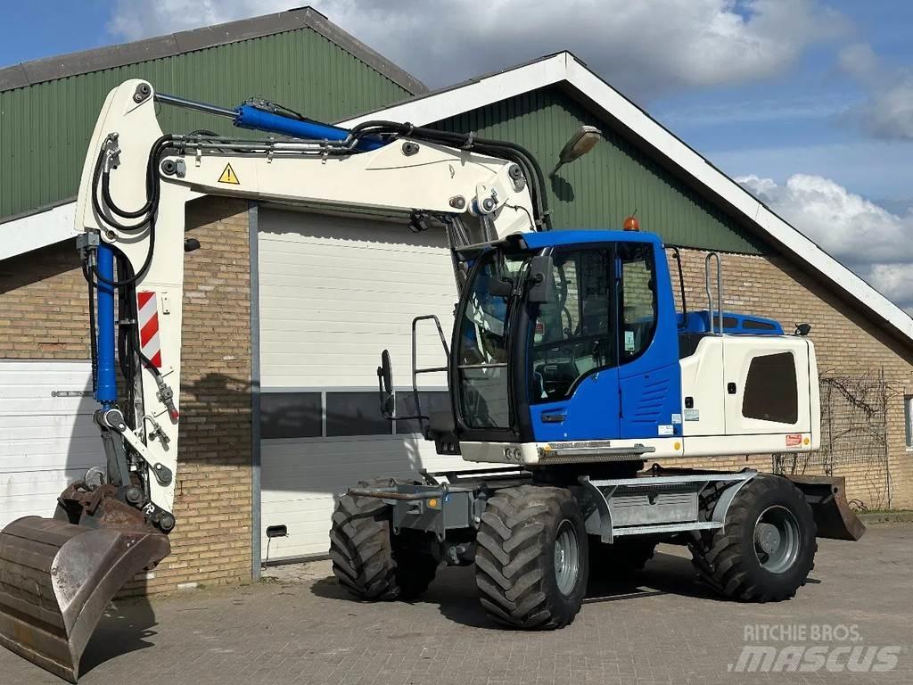 Liebherr A914 Bagri na kolesih