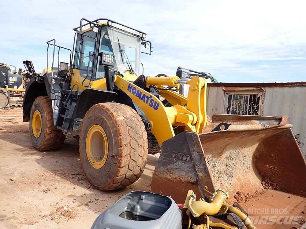 Komatsu WA380-8 Kolesni nakladalci