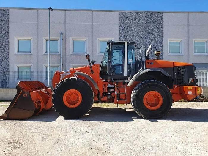 Hitachi ZW 310 Kolesni nakladalci