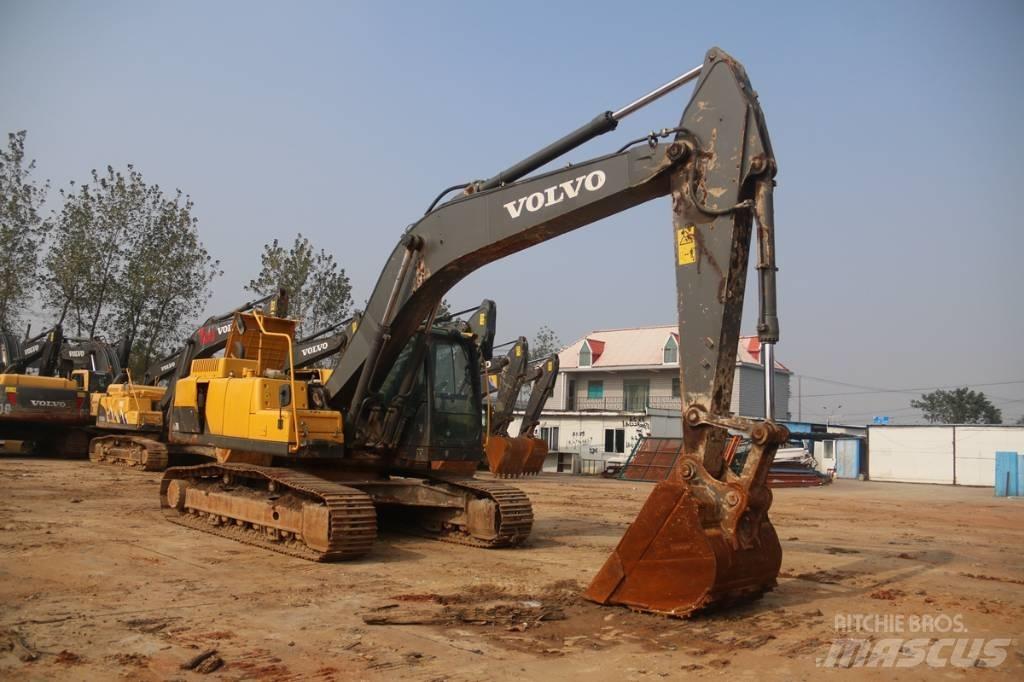 Volvo EC250 Bagri goseničarji