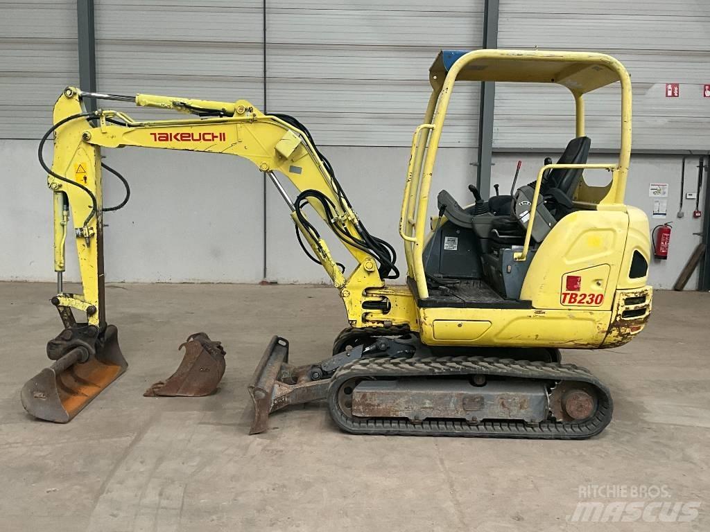 Takeuchi TB 230 Mini bagri <7t