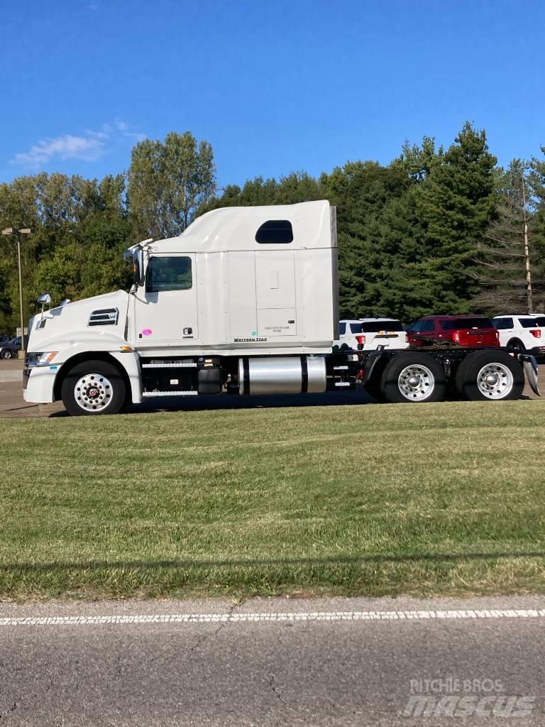 Western Star 5700 XE Vlačilci