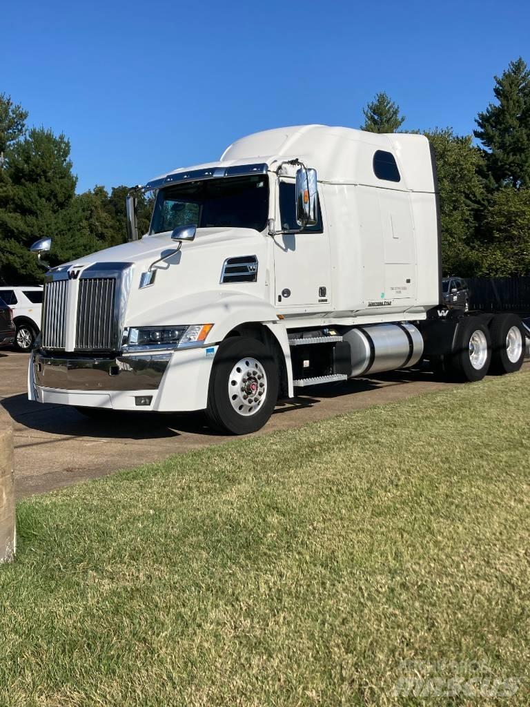 Western Star 5700 XE Vlačilci