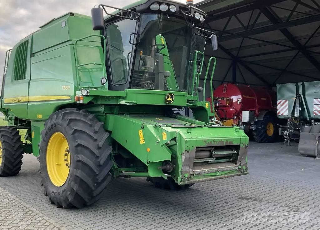 John Deere T 560 Kombajni