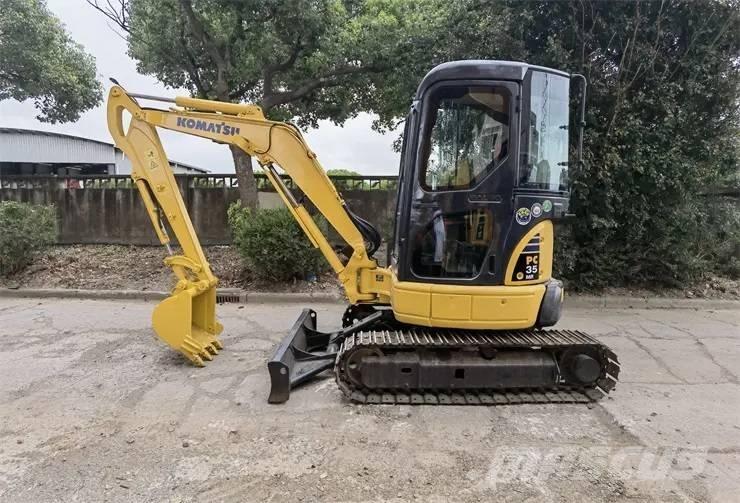 Komatsu PC35 Mini bagri <7t