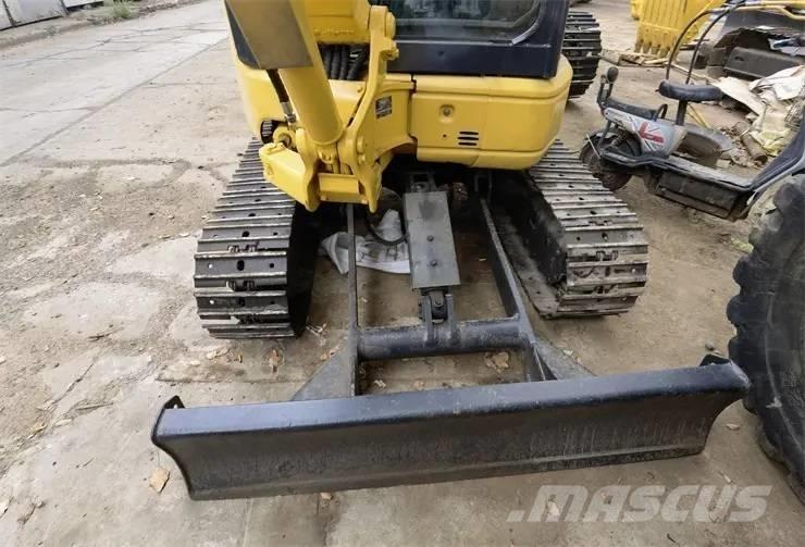 Komatsu PC35 Mini bagri <7t