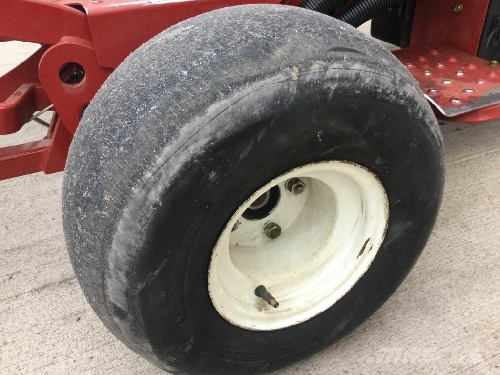 Toro 3250D Vrtni traktor kosilnice