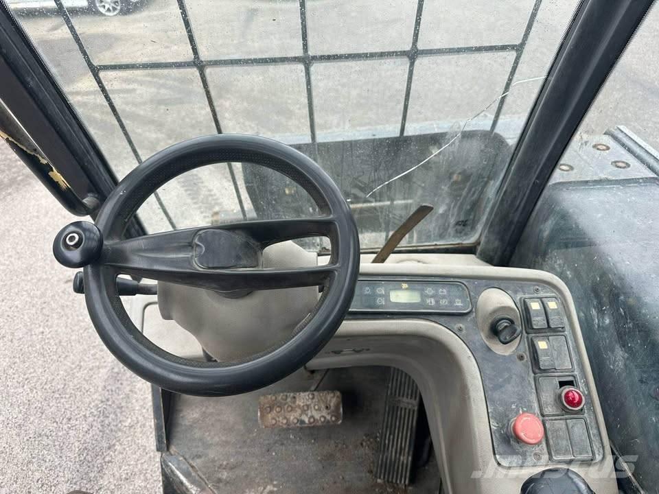 JCB TLT 25 D Teleskopski viličarji