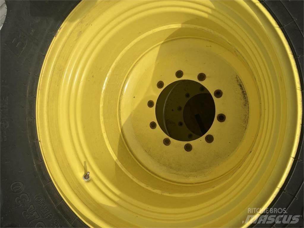 BKT 460/85R30 Gume, kolesa in platišča