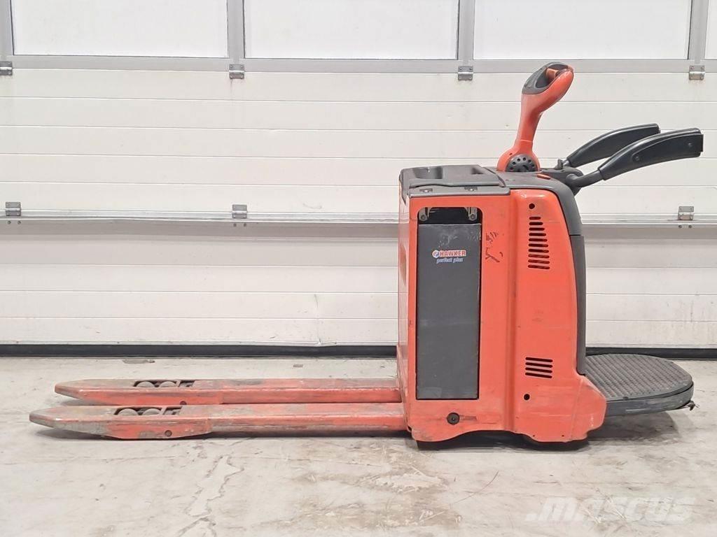 Linde T30 Električni nizko dvižni viličar