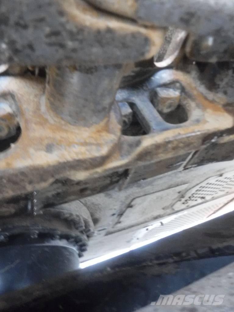 Hitachi ZX 210 LC-7 Bagri goseničarji