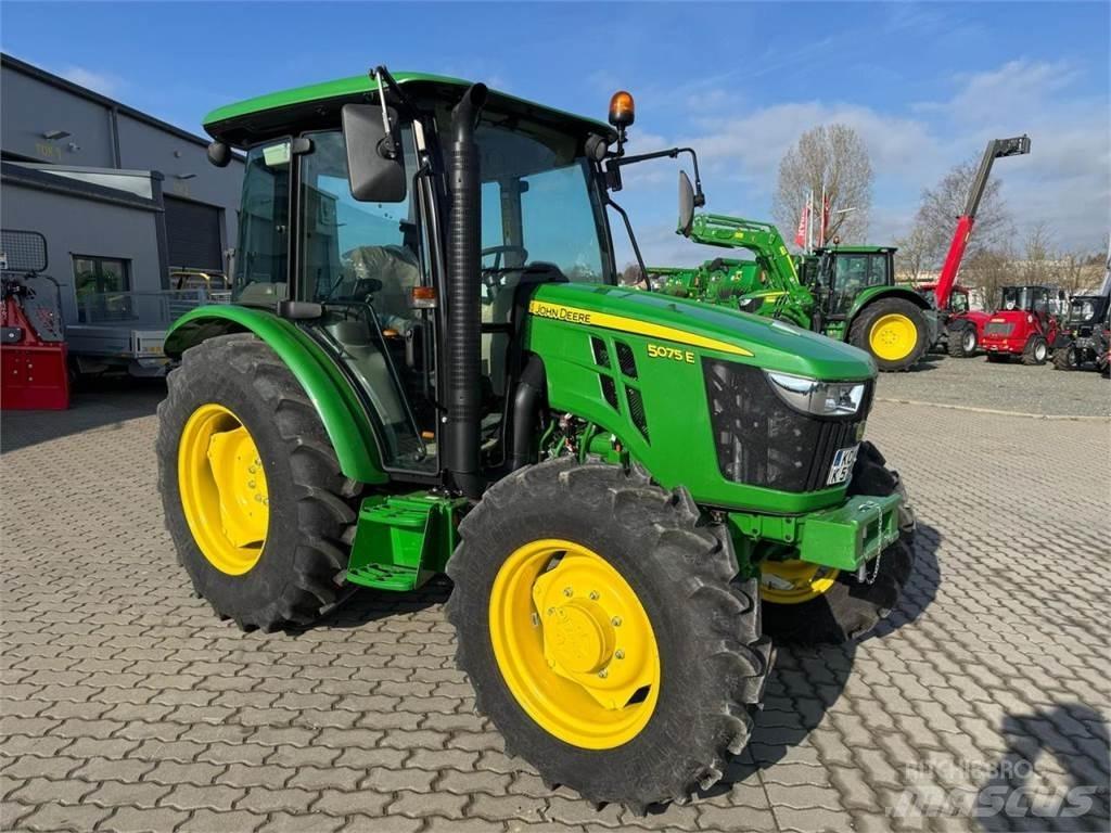 John Deere 5075E Traktorji