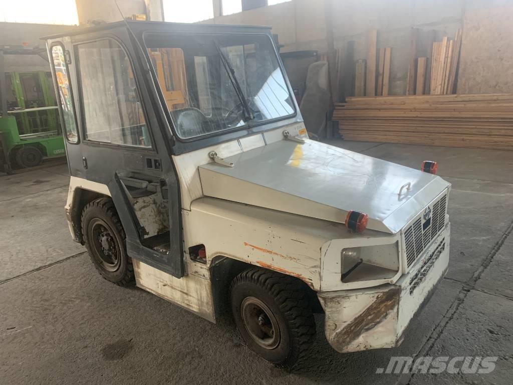 Nissan TD2500 V-2579 Letališka oprema