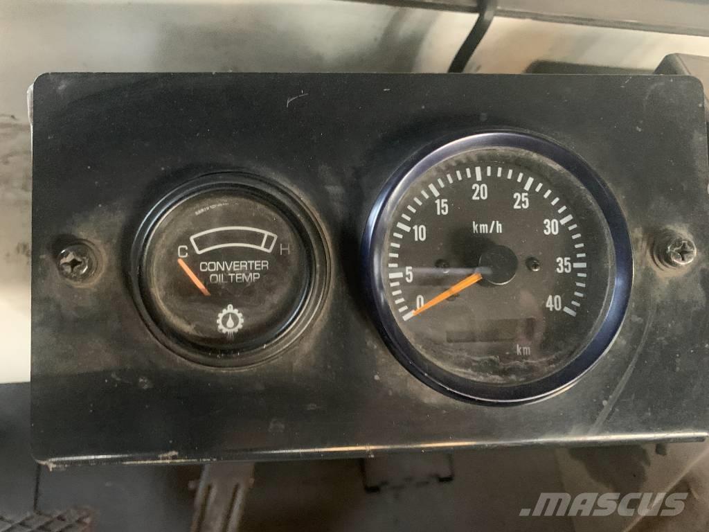 Nissan TD2500 V-2579 Letališka oprema