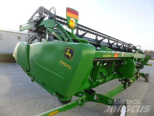 John Deere 630 F Rezalne glave za kombajne