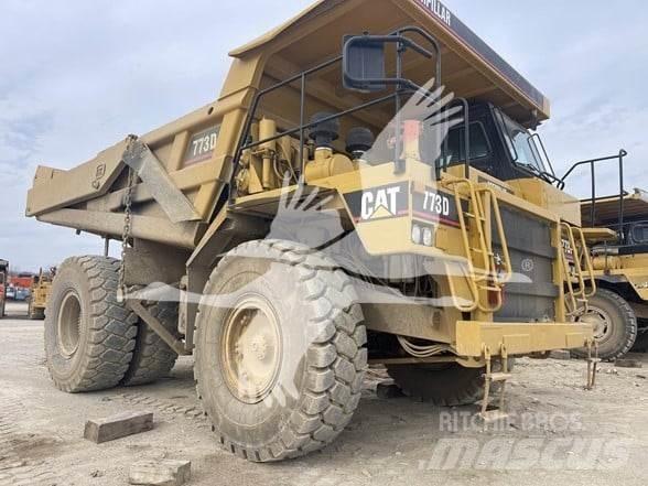 CAT 773D Zglobni demperji