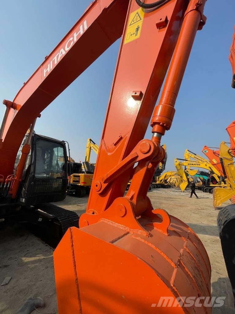 Hitachi ZX 130 Bagri goseničarji