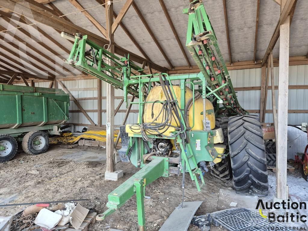 John Deere 732 Vlečne škropilnice