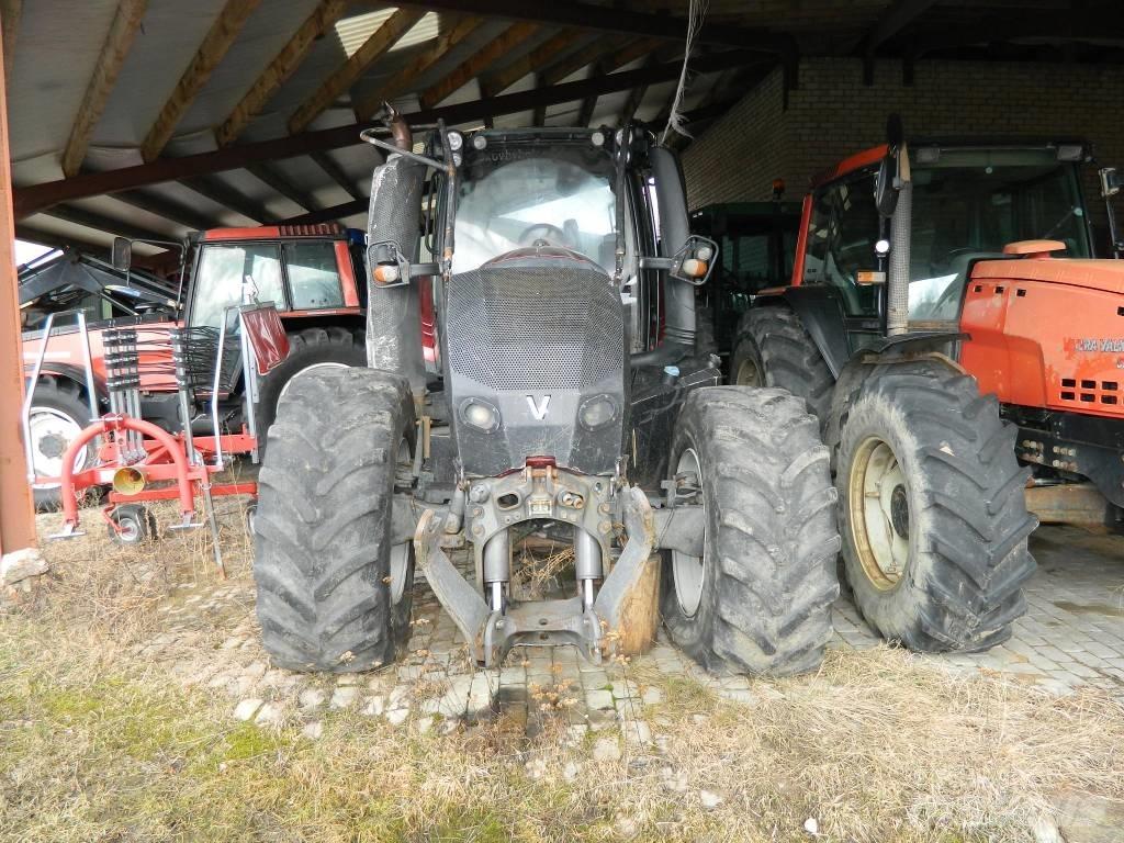 Valtra T 234 V Traktorji