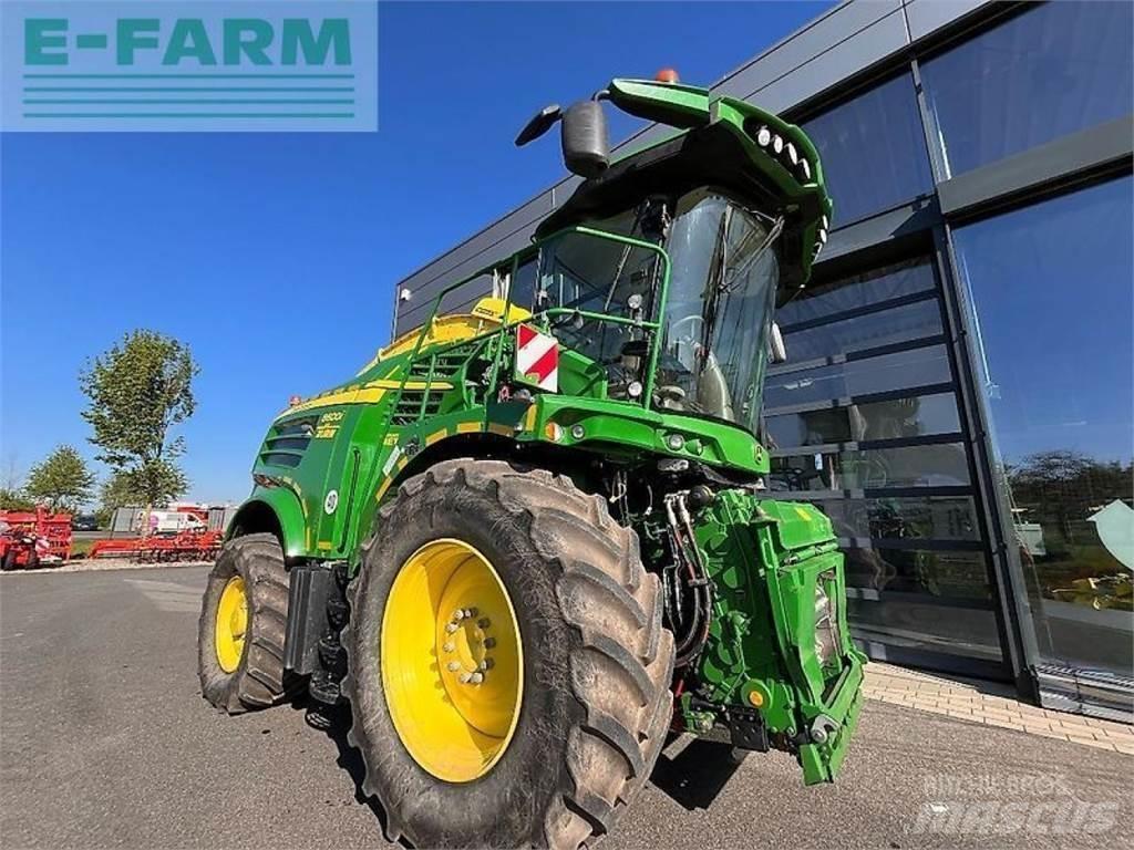 John Deere 8600 Stroji za krmo na lastni pogon