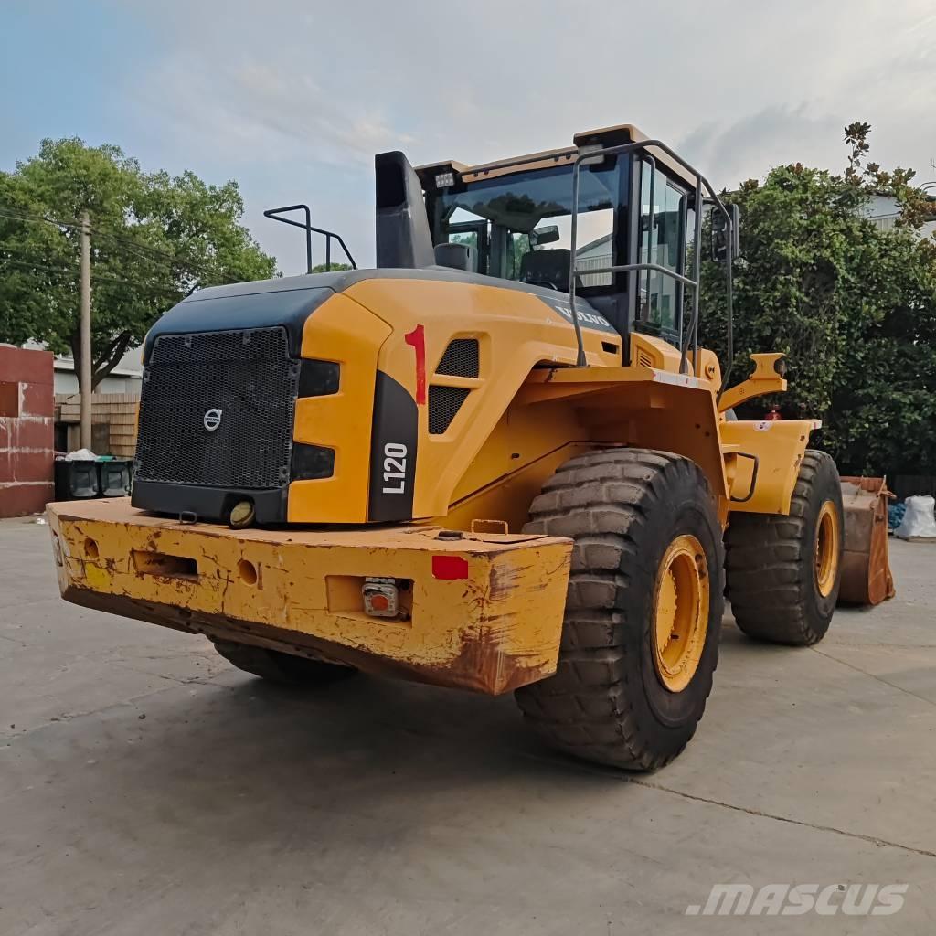 Volvo L120E Kolesni nakladalci