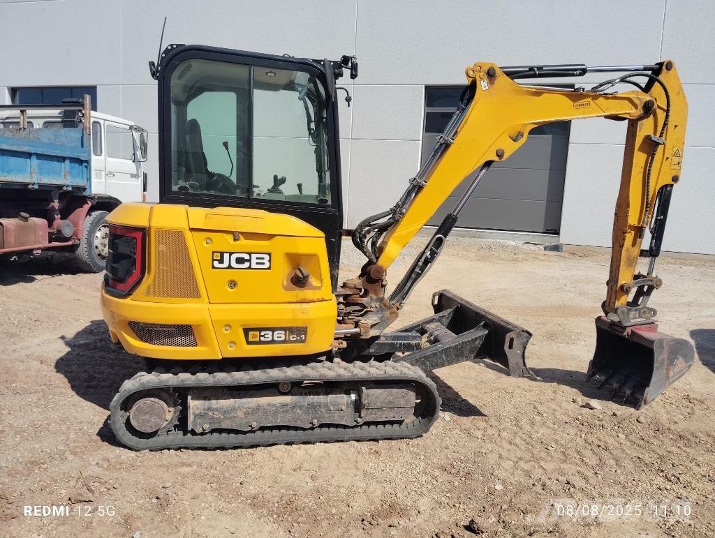 JCB 36 C-1 Bagri goseničarji