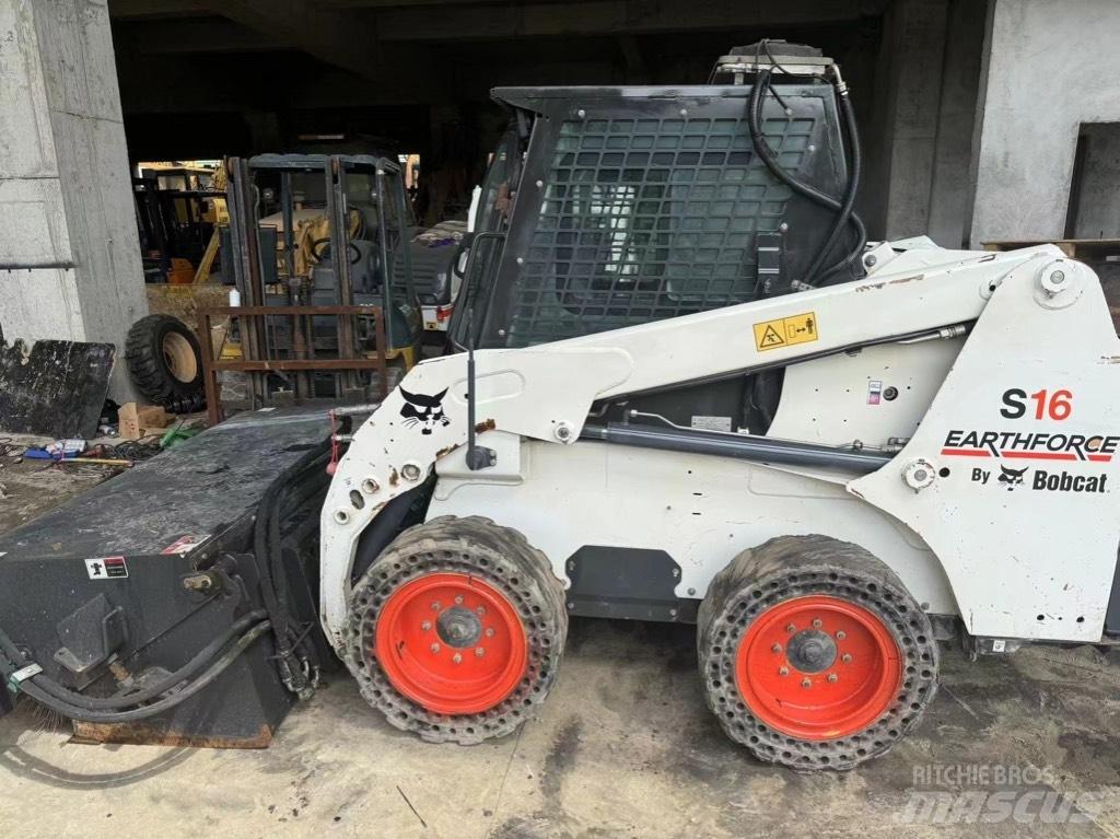 Bobcat S 16 Skid steer mini nakladalci