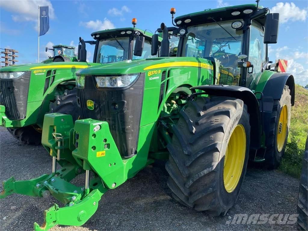 John Deere 8370R Traktorji