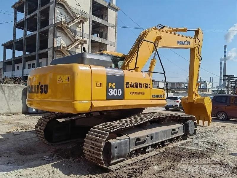 Komatsu PC 300 Bagri goseničarji