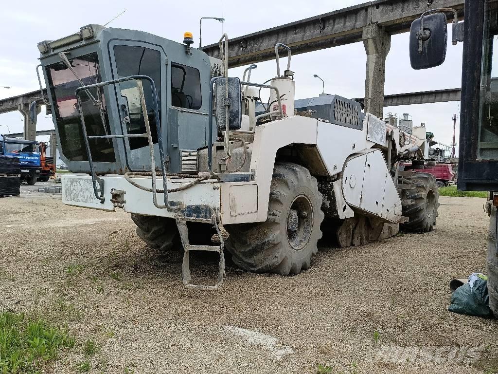 Wirtgen WR 2400 Stroji za recikliranje asfalta