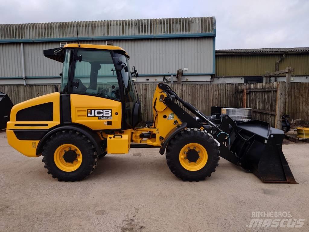 JCB 407 Kolesni nakladalci