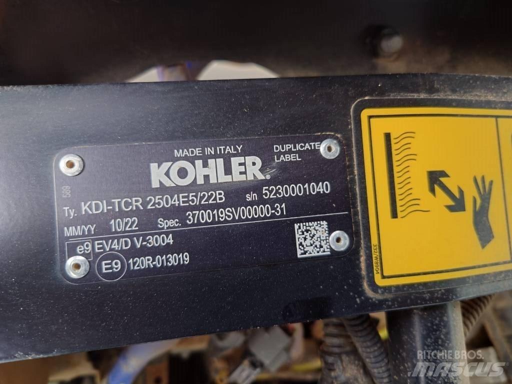 JCB 407 Kolesni nakladalci