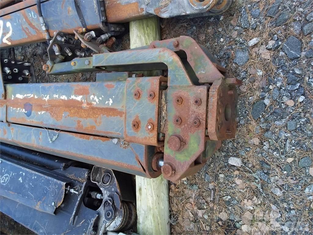 John Deere 210 Dvigala za gozdne kombajne