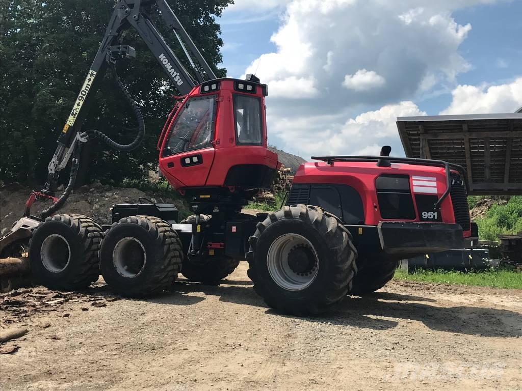 Komatsu 951 Harvesterji