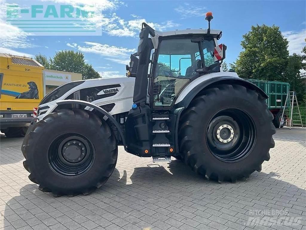 Valtra q245 Traktorji