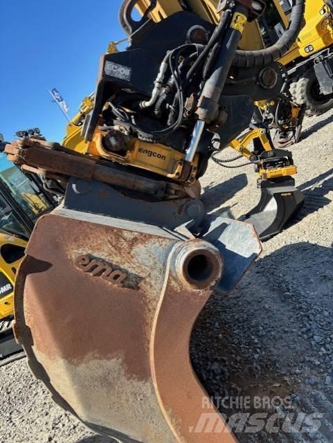 CAT 320 Bagri goseničarji