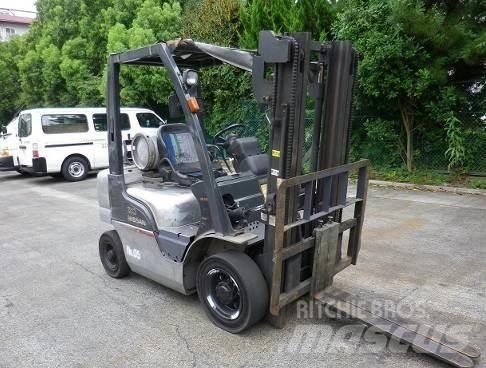 Nissan PL02A20D Plinski viličarji