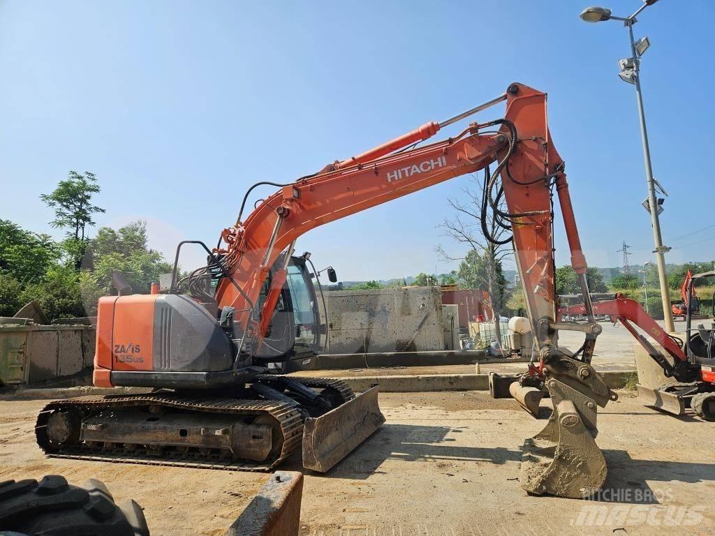 Hitachi ZX 135 US Bagri goseničarji