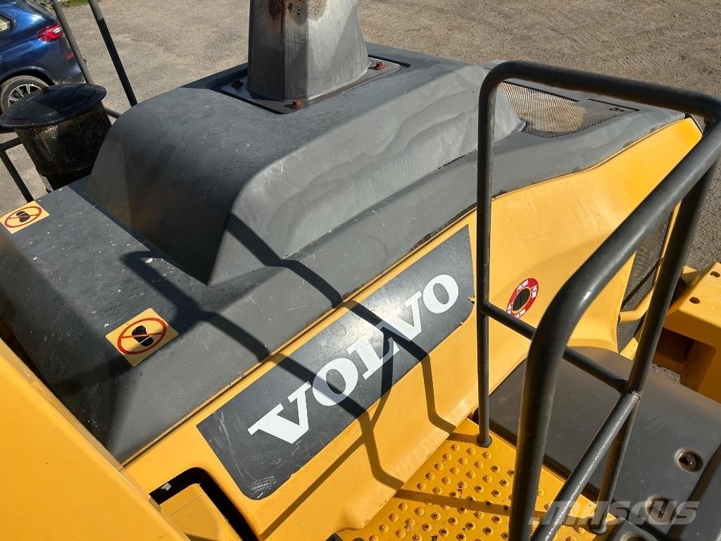 Volvo L110H Kolesni nakladalci