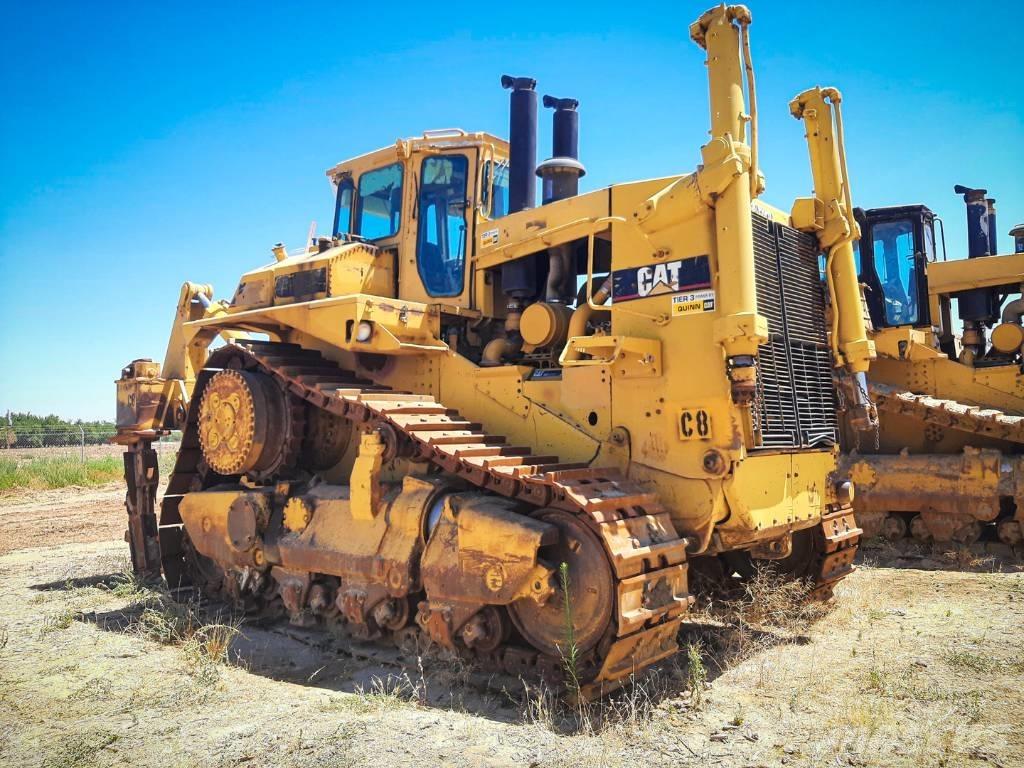 CAT D10 Buldožerji goseničarji