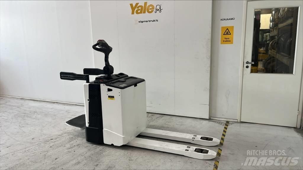 Yale MP20X Električni nizko dvižni viličar s stojiščem