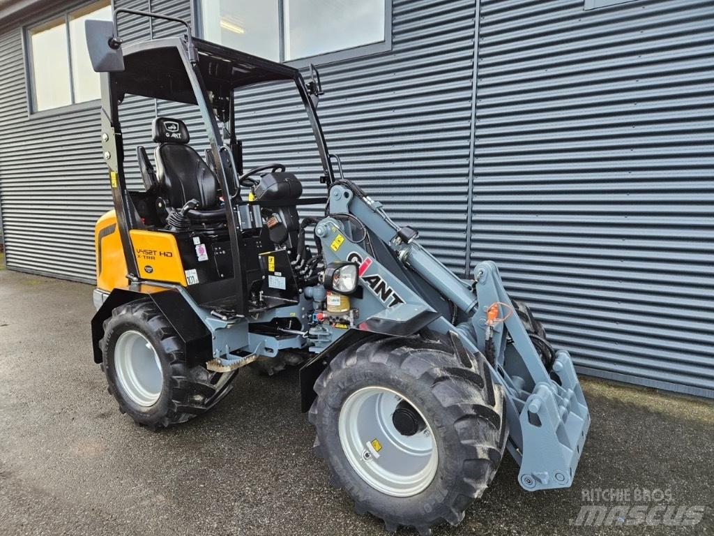 GiANT v452t hd xtra Mini nakladalci